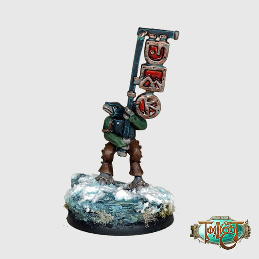 J09 - Delgon Standard Bearer